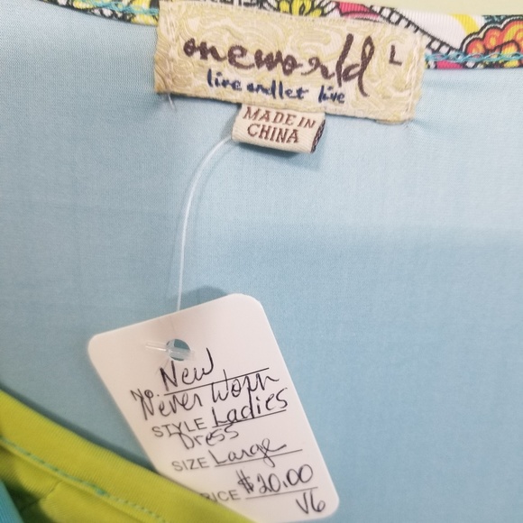 Dress mid length multi colored - Picture 3 of 3